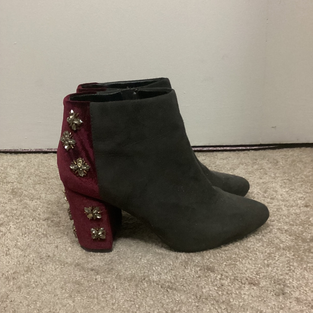 Velvet gray two tone ankle boots crystals